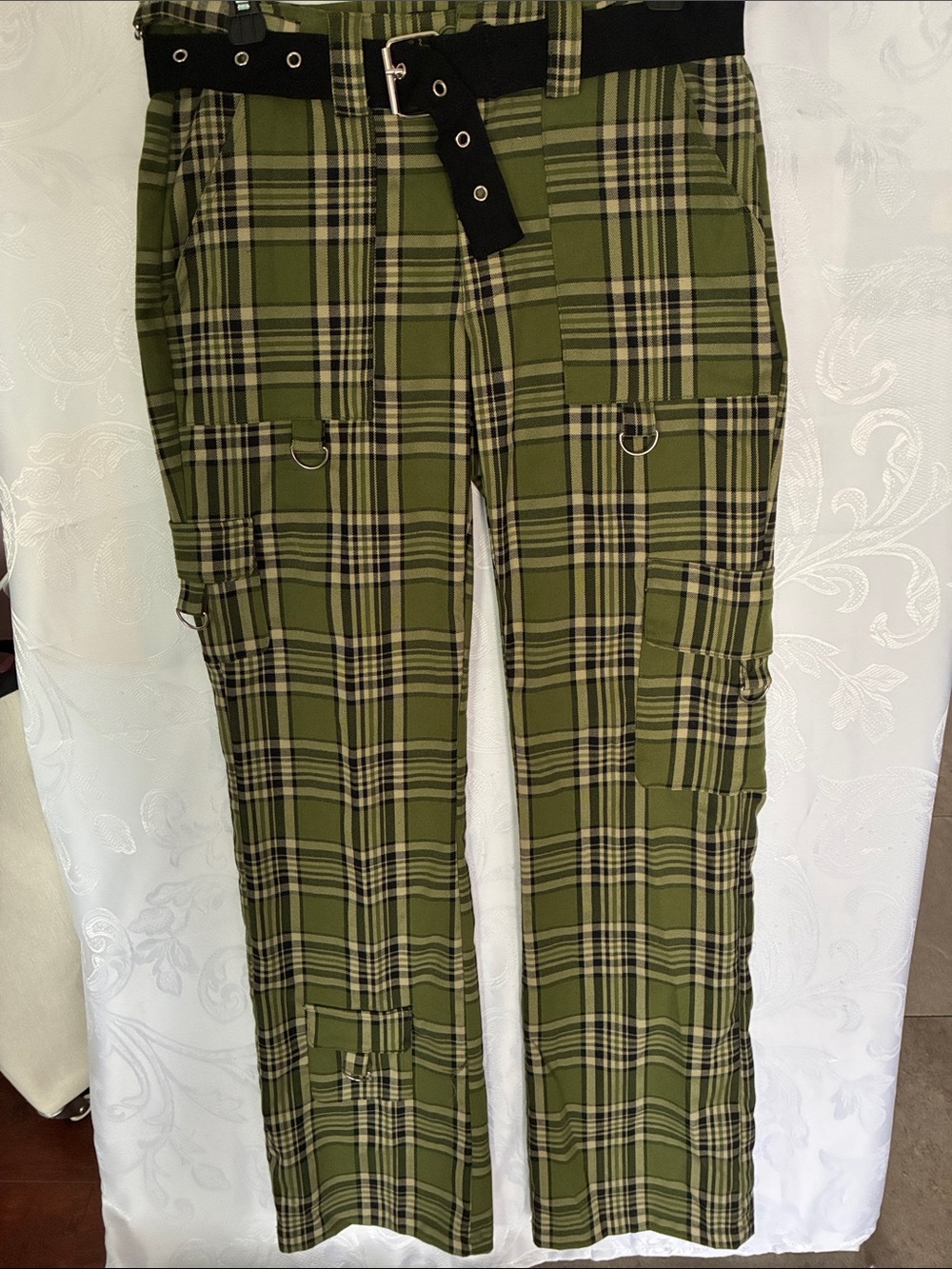 Hot Topic Olive Green Plaid Straight Leg Cargo Pants with Black Belt